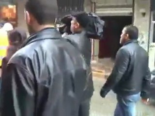فري برس   اللاذقية اللجنة بمرافقة قناة الكذب و الدجل لتصوير المتجرأين على الكلام مع اللجنة الصليبة 16 1 2012