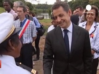 Le triomphe de François Hollande devant ses militants...