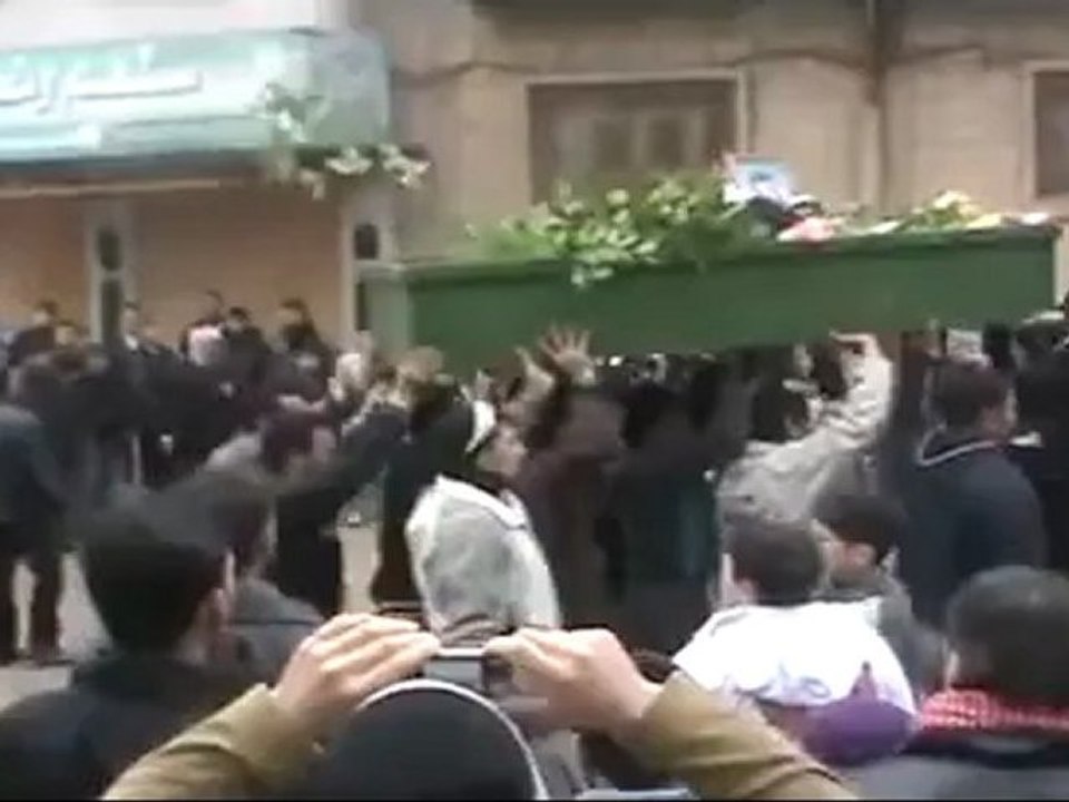 فري برس   حماة حي الحميدية تشييع الشهيد بلال شامية 17 1 2012