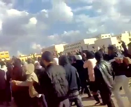 فري برس مظاهرة كلية المعلوماتية جامعة حلب 18 01 2012