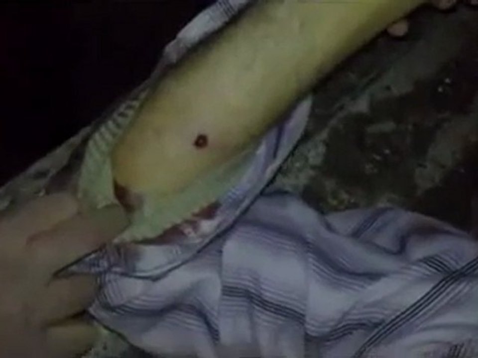 فري برس   إدلب معرة النعمان الشهيد جثمان الشهيد حسين الحجي 18 1 2012