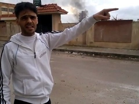 فري برس حمص البياضة احتراق منزل من القصف المدفعي 18 1 2012