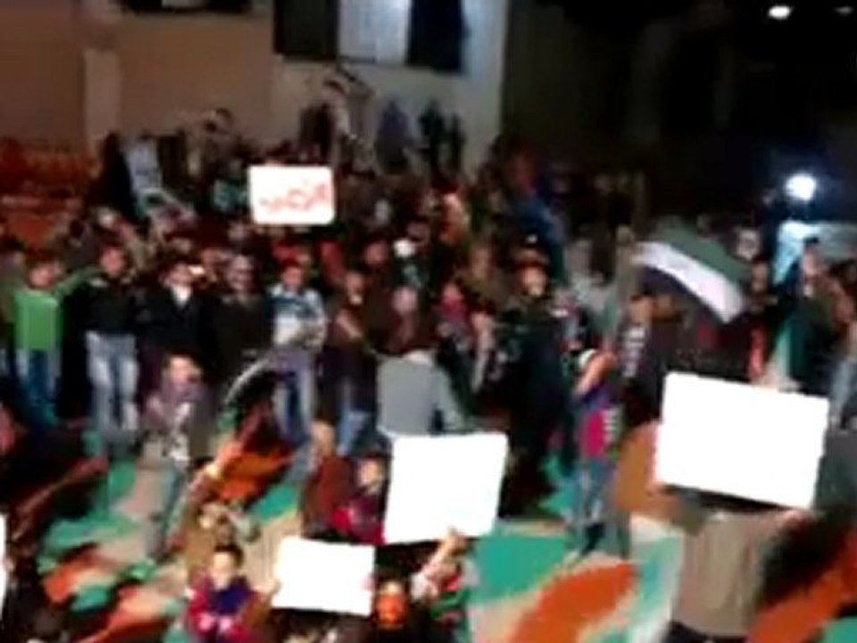 فري برس   حلب   الأتارب    مسائية أربعاء أسير التكبير 18 1 2012 جـ1