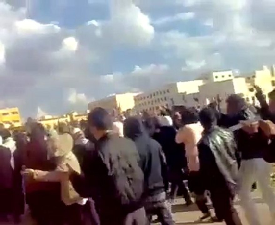 فري برس   حلب   الجامعة    مظاهرة كلية المعلوماتية 18 1 2012