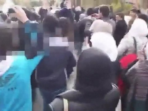 فري برس حلب مظاهرة كلية الاداب مع الحرائر كاملة 18 1 2012