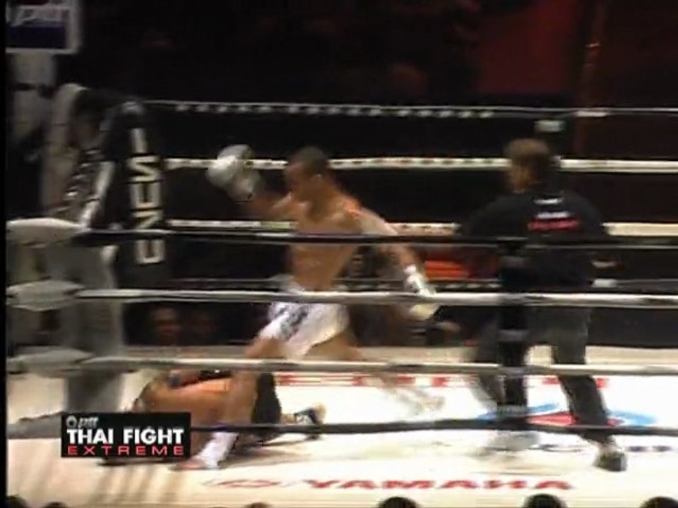 ZRADNI MOURAD (ALGERIA) VS PAK WING (CHINA) 2 thai fight 2011