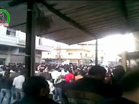 فري برس حمص القريتين تشييع الشهيد محمد شعلان و دعاء في المظاهرة بعد التشييع 18 1 2012