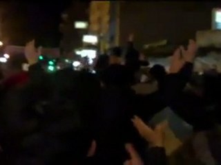 فري برس   ديرالزور مظاهرة مسائية شارع التكايا حرام عليه 19 1 2012