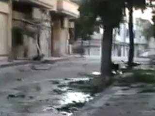 فري برس   حمص باب السباع اثار القصف على المتظاهرين والمحلات التجارية والمنازل من قيبل كتائب بشار 20 1 2012