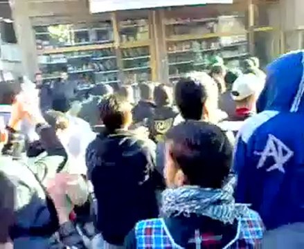 فري برس ريف دمشق داريا مظاهرة تنادي بإسقاط النظام 21 1 2012 ج4