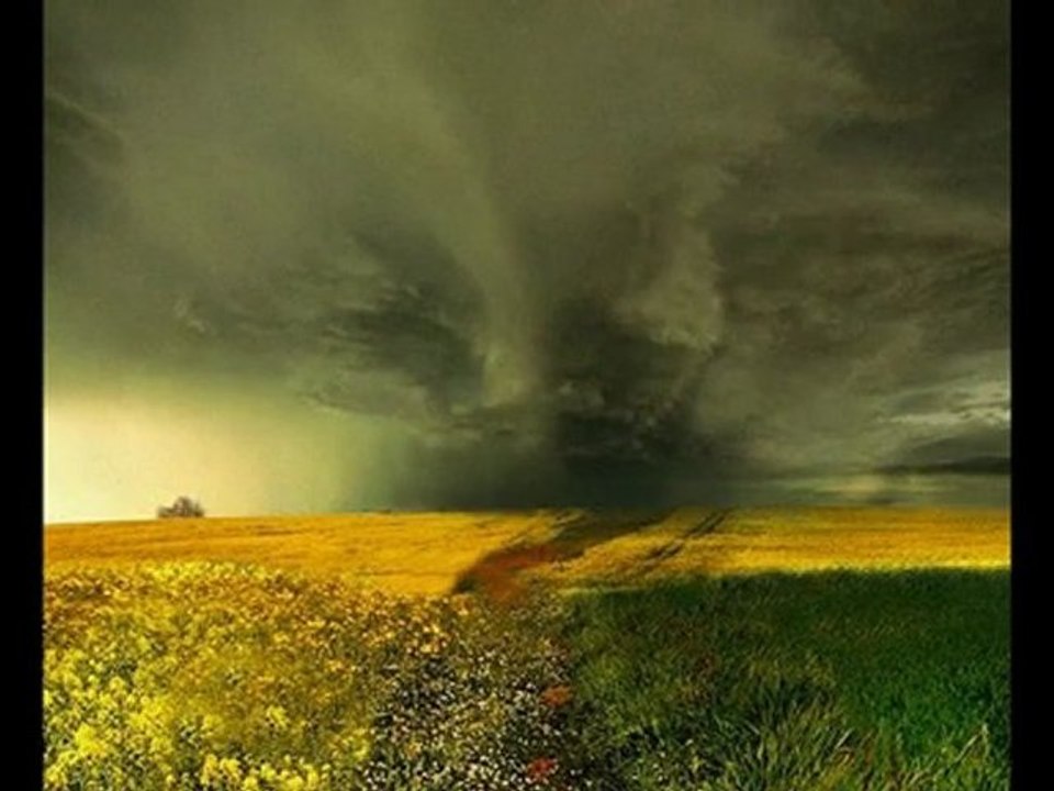 şiir YOLLARIN SONU şair HÜSEYİN NİHAL ATSIZ (ATSIZ HOCA) okuyan RASİM KULUÖZTÜRK