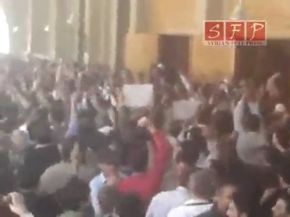 اعتصام جامع الرفاعي دمشق 1 4 2011