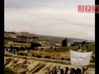الآلاف يزحفون من كفرنبل إلى معرة النعمان 13-5-2011