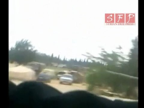 حصار الدبابات بالقرب من دير بعلبة حمص 18-5-2011