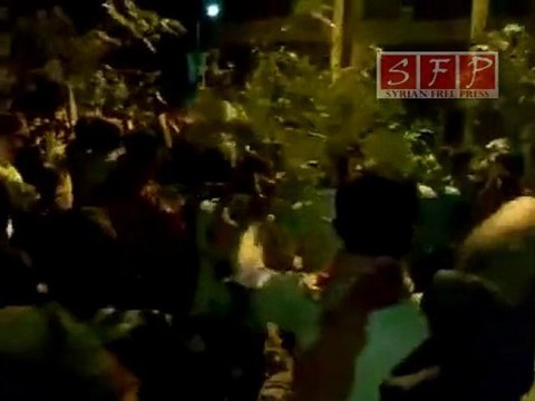 جسر الشغور الأهالي يرفضون دخول الجيش 6-6-2011