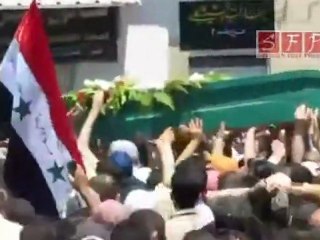 حماة حشود اثناء تشيع شهداء جمعة أطفال الحرية 3-6-2011