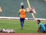 Ronaldinho sigue manteniendo su magia