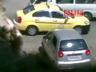 دوما ملاحقة متظاهرين جمعة سقوط الشرعة جامع الكبير 24 6 2011