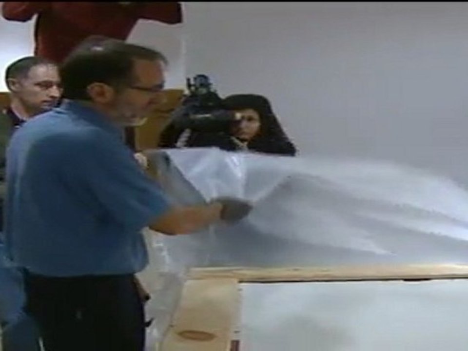 Los preparativos de la esperada exposición "Andy Warhol. Portraits"