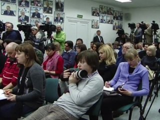 Putin's liberal challenger faces disqualification threat