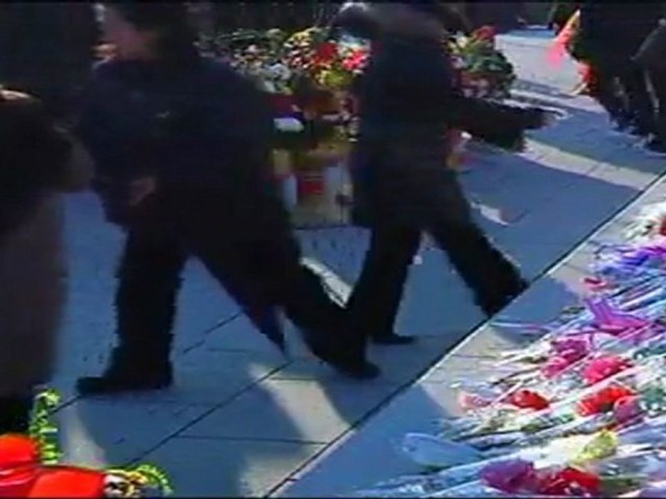 И НА НОВА ГОДИНА С МЪРТВИЯ ВОЖД...