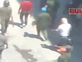 دوما ضرب عناصرالامن للمتظاهرين جمعة ارحل 1-7-2011