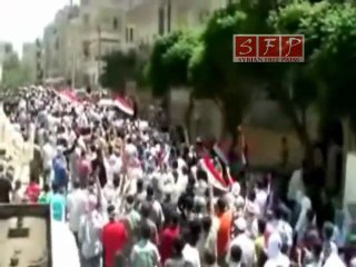 مظاهرات مدينة ادلب مقطع جميل 8-7-2011
