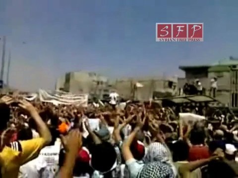 حمص حي الوعر القديمة قرب إطفائية حمص 8-7-2011