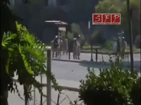 إطلاق النار الحي على المتظاهرين في حمص 8-7-2011