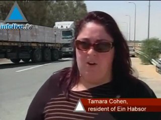Israel Residents Bar Transfer Of Goods Into Gaza, Demand An