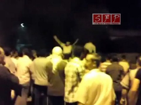 مظاهرة مسائية حتى يعلم النظام أنه لا يرهبنا برصاصه وقذائفه في حمص حي الغوطة 21 7 2011