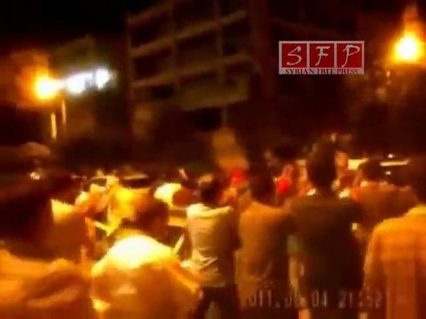 حلب حي الزهراء جامع الشامي لإسقاط النظام 4-8-2011