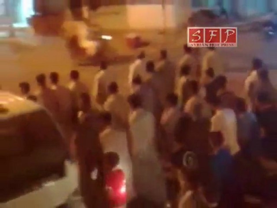 فري برس   حماه   كفرزيتا   مسائية 17  رمضان بعد صلاة التراويح 17 8 2011