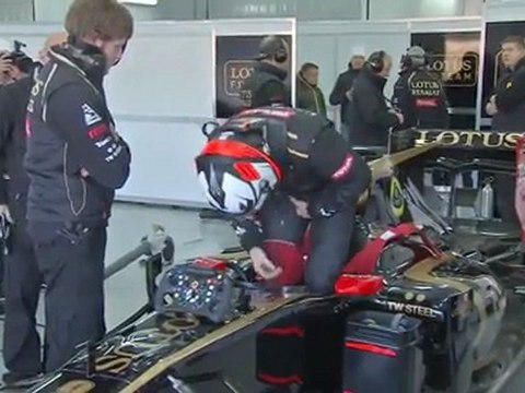 Kimi Räikkönen in the garage at Lotus Renault R10 Test Valencia 2012