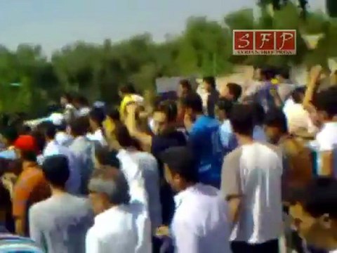 فري برس حوران بصرى الشام مظاهرة جمعة الموت و لا المذلة 2 9 2011