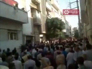 فري برس   حمص جورة الشياح  تهنئة عائلة الشهيد بلال الكن 7 9 2011