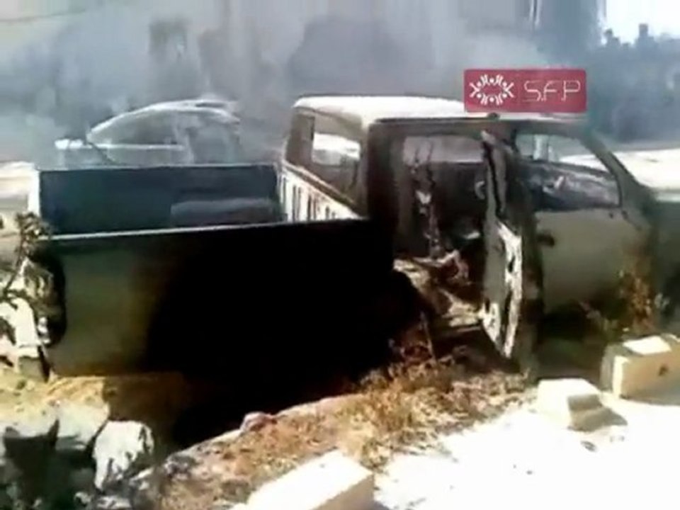 فري برس   ادلب   جبل الزاوية    آثار القصف على قرية ابلين 8 9 2011
