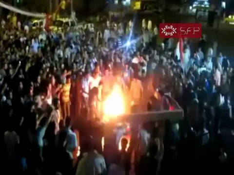 فري برس حمص الوعر حرق الأعلام الروسية في ثلاثاء الغضب 13 9 2011