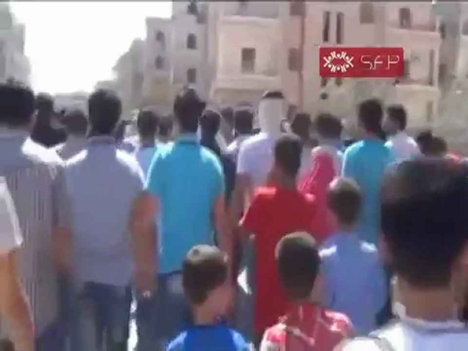 فري برس   ادلب مظاهرة طلابية في المدينة 19 9 2011