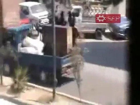 فري برس ريف دمشق زملكا رجال القمع يحاصرون المدارس 21 9 2011