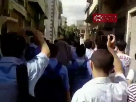 فري برس مظاهرة طلاب حمص الميدان مدرسة خالد بن الوليد 25 9 2011