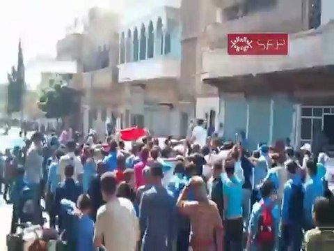 فري برس تدمر طلاب المدارس يلعن روحك يا حافظ 26 9 2011