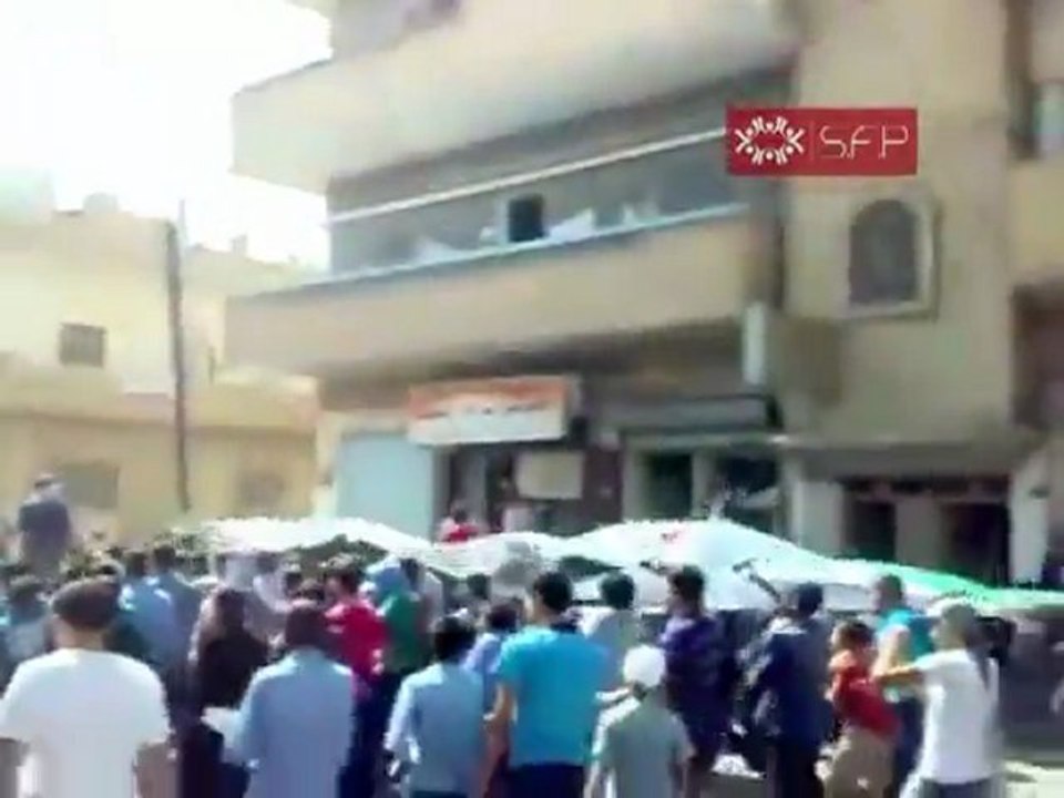 فري برس   تدمر مظاهرة طلابية تنادي بإسقاط الرئيس 28 9 2011