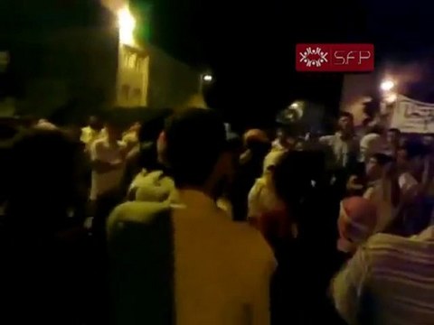 فري برس حلب عندان رغم الحصار مظاهرة لنصرة الرستن 28 9 2011