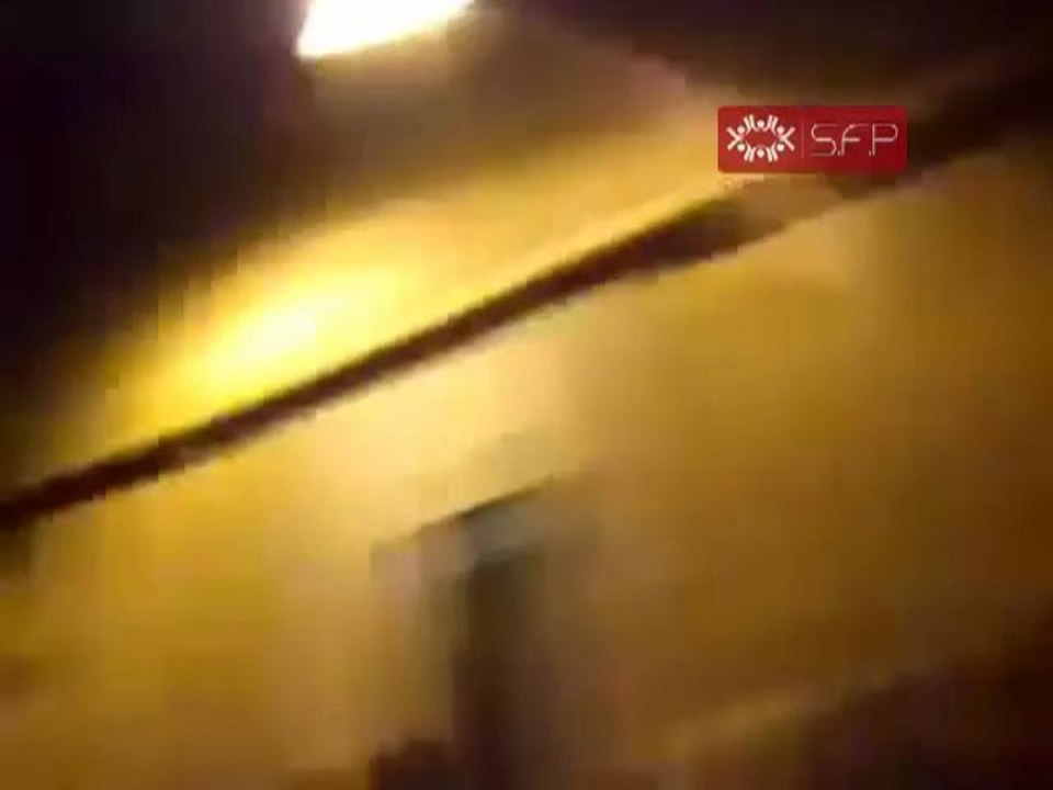 فري برس   حلب مظاهرة الصاخور المسائية جمعة شامنا ويمننا 30 9 2011