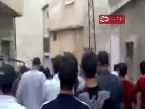 فري برس حماة اشاوس حي وادي الحوارنة في جمعة النصر لشامنا ويمننا30 9 2011