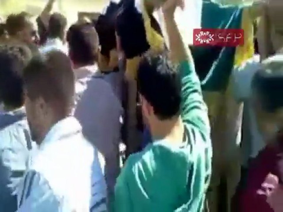 فري برس   ادلب خان شيخون الشهيد محمد تلاوي تحت التعذيب 2 10 2011