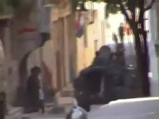 فري برس   حمص باب السباع دخول الجيش ومحاصرة المشفى 6 10 2011