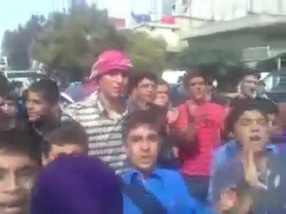 فري برس   ادلب   كفر نبل    مظاهرة طلابيه 9 10 2011
