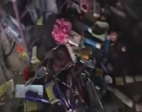 فري برس حمص كرم الزيتون الدمار الرهيب الذي حل بسوق كرم الزيتون التجاري نتيجة قصف عصابات الأسد عليه